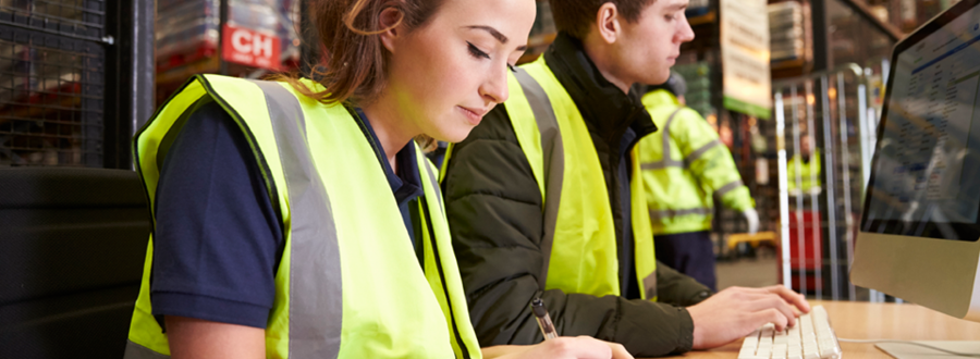 Warehouse_Workers_962x460